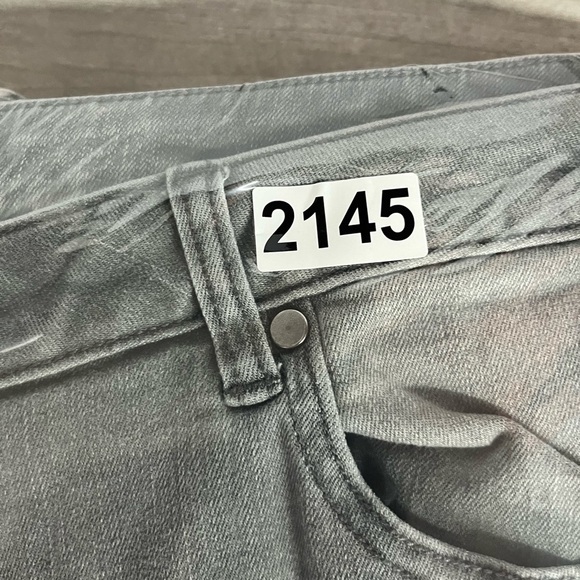 Lane Bryant Skinny Mid Rise Distressed Jeans Womens 24W Plus Gray Frayed 2145 - Picture 9 of 9